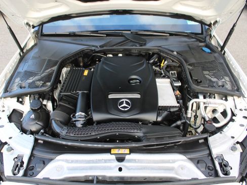 Used 2018 Mercedes-Benz C 300 4MATIC Sedan image 16