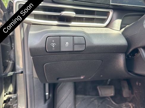 Used 2024 Hyundai Elantra SEL w/ Convenience Package FWD image 9