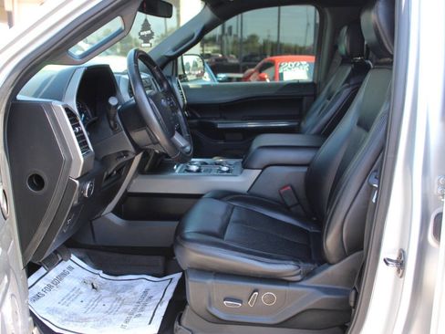 Used 2019 Ford Expedition Max XLT w/ Equipment Group 201A AWD/4WD image 20