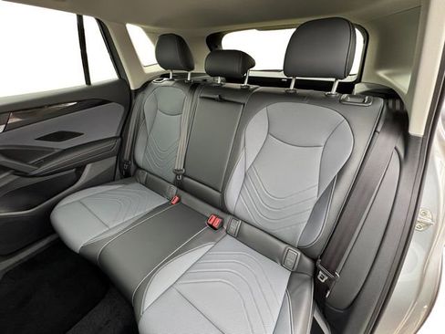 New 2026 Volkswagen Tiguan SE image 21