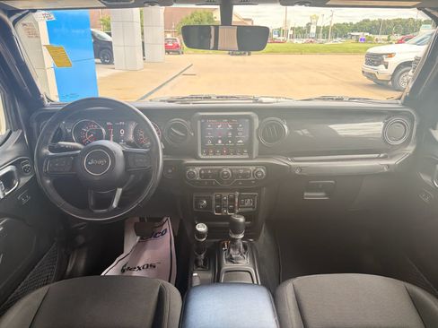 Used 2022 Jeep Gladiator Sport AWD/4WD image 25