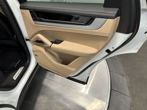 Certified 2024 Porsche Cayenne S image 39