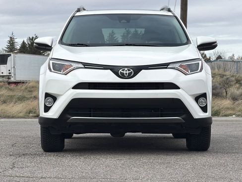 Used 2018 Toyota RAV4 XLE image 10