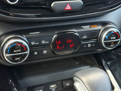 Used 2020 Kia Soul EX FWD image 19