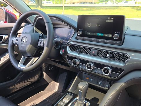 New 2025 Acura Integra Base image 10