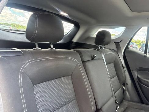 Used 2022 GMC Terrain SLE AWD/4WD image 28