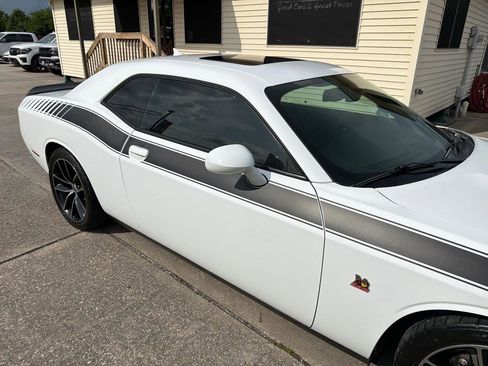 Used 2020 Dodge Challenger R/T Scat Pack w/ Driver Convenience Group RWD image 12