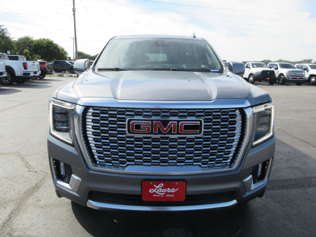 Used 2022 GMC Yukon Denali AWD/4WD image 13