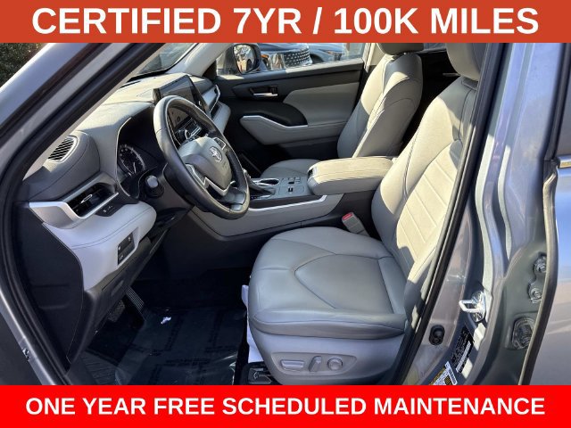 Used 2023 Toyota Highlander XLE FWD image 14