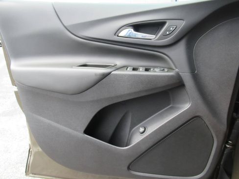 Used 2023 Chevrolet Equinox LT FWD image 21
