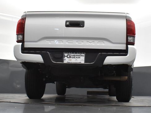 Used 2022 Toyota Tacoma SR w/ SR Convenience Package RWD image 36
