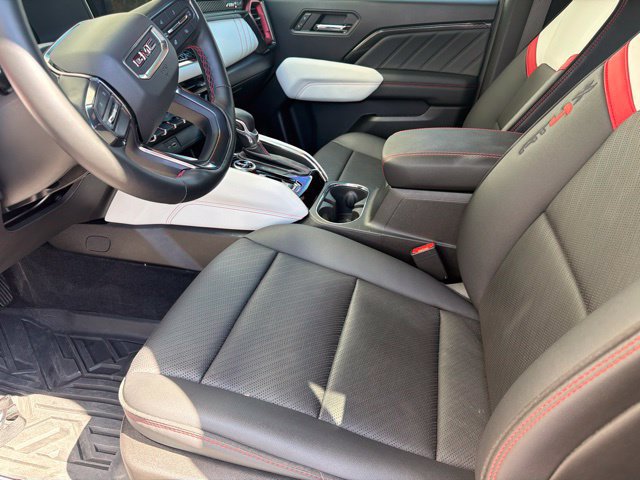 Used 2024 GMC Canyon AT4X AWD/4WD image 11