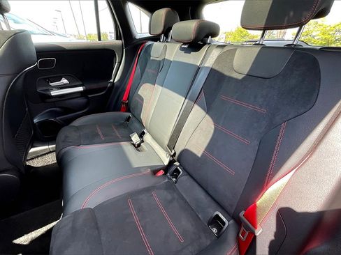 Used 2025 Mercedes-Benz GLA 35 AMG 4MATIC image 18