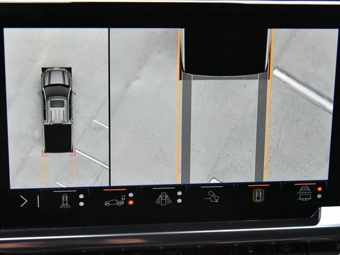 Used 2025 GMC Sierra 1500 Elevation w/ Elevation Premium Package image 24