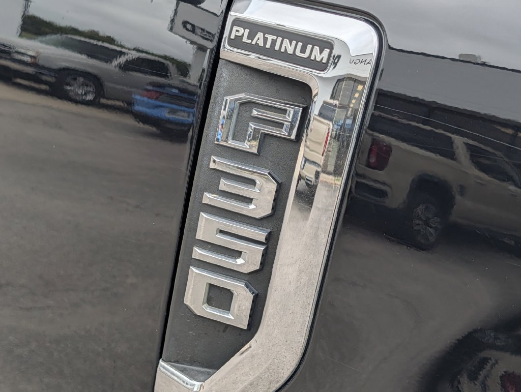 Used 2020 Ford F350 Platinum w/ Tremor Off-Road Package AWD/4WD image 37