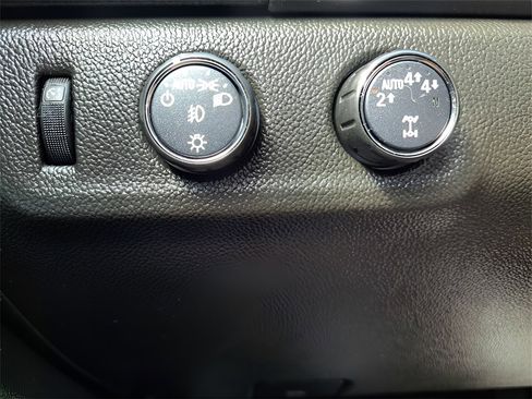 Used 2022 GMC Canyon AT4 w/ Trailering Package image 18