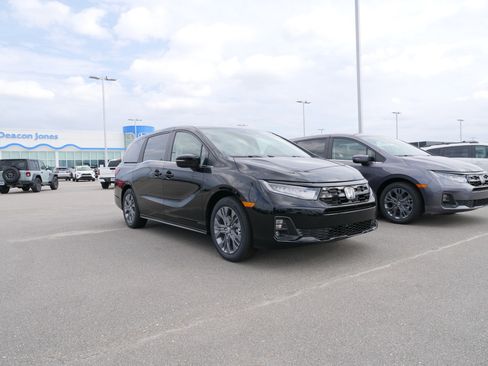 New 2026 Honda Odyssey Touring image 8