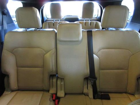 Used 2016 Ford Explorer XLT w/ Equipment Group 202A image 23