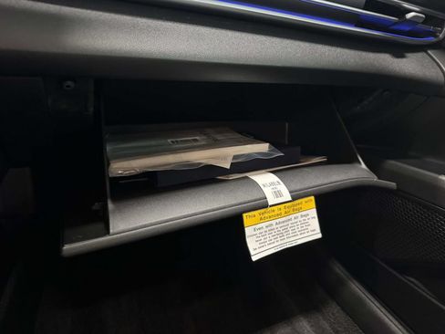 Used 2025 Hyundai Elantra Limited FWD image 26
