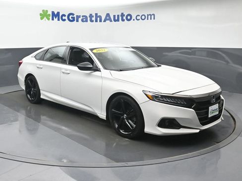 Used 2022 Honda Accord Sport image 2