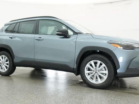 New 2026 Toyota Corolla Cross LE FWD image 5