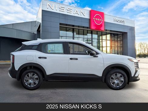 Certified 2025 Nissan Kicks S image 7