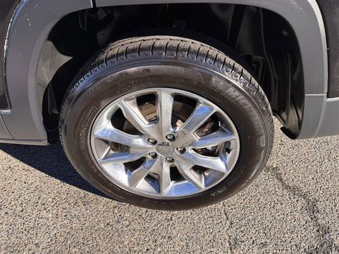 Used 2014 Jeep Cherokee Limited image 14