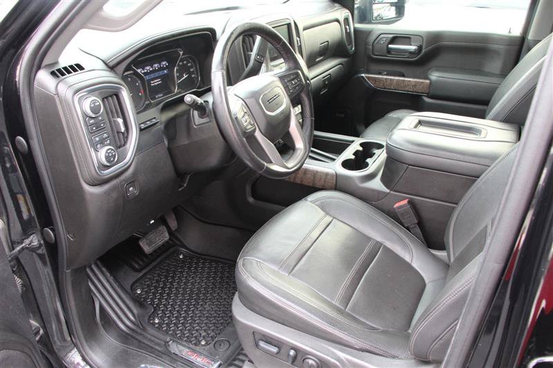 Used 2022 GMC Sierra 2500 Denali w/ Denali Black Diamond Edition AWD/4WD image 17