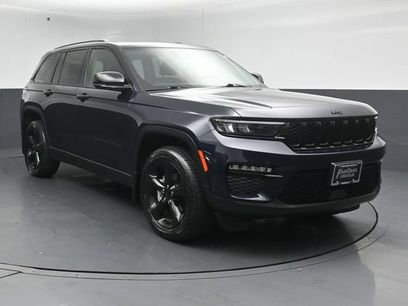 Used 2023 Jeep Grand Cherokee Limited w/ Black Appearance Package