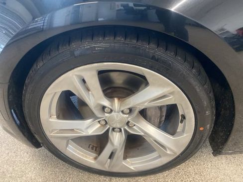 Used 2019 Chevrolet Camaro SS RWD image 11