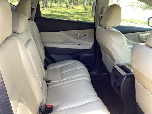 Used 2023 Nissan Murano SV image 14