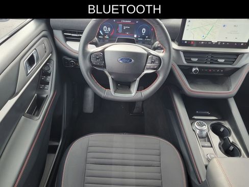 Used 2025 Ford Explorer ST-Line image 8