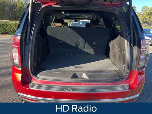 Used 2021 Chevrolet Suburban High Country image 14