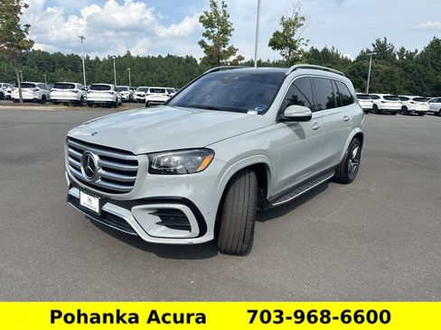 Used 2024 Mercedes-Benz GLS 450 4MATIC image 3