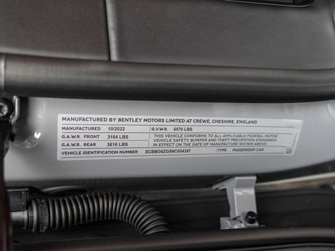 Used 2022 Bentley Flying Spur V8 image 49