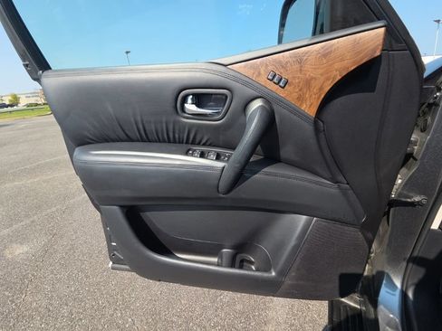 Used 2023 Nissan Armada SL w/ Captain's Chairs Package RWD image 23