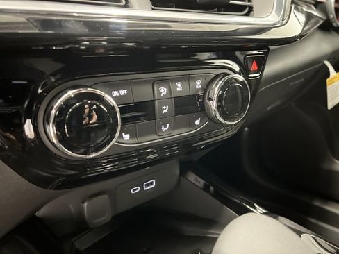 New 2026 Chevrolet Trax RS w/ Sunroof Package image 11