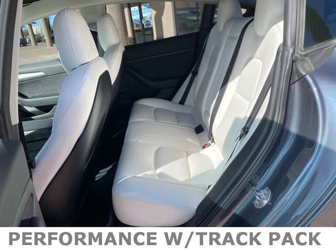 Used 2022 Tesla Model 3 Performance image 19