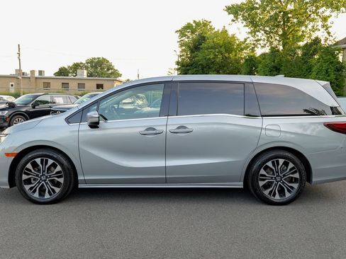Used 2025 Honda Odyssey Elite image 4