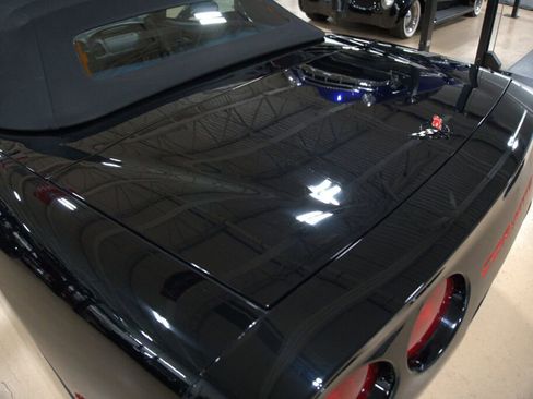 Used 2002 Chevrolet Corvette w/ Preferred Equipment Group2 image 19