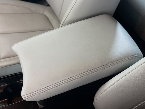 Used 2025 Mitsubishi Eclipse Cross Black Edition image 18