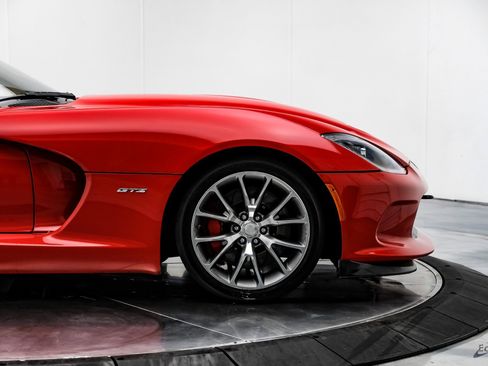 Used 2014 SRT Viper GTS w/ GTS Laguna Interior Package image 18