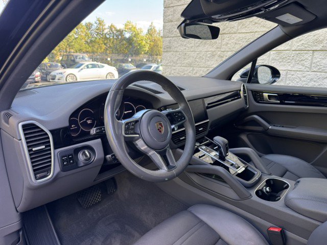 Used 2020 Porsche Cayenne AWD/4WD image 6