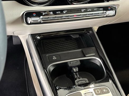 Certified 2025 Mercedes-Benz GLA 250 image 25