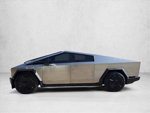 Used 2024 Tesla Cybertruck AWD Crew Cab image 8