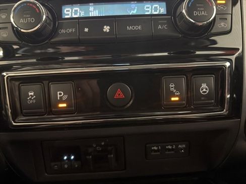 Certified 2019 Nissan Titan Platinum Reserve w/ Platinum Utility Package image 28