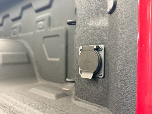 Used 2025 Chevrolet Silverado 1500 Custom Trail Boss w/ Turbomax Blackout Package AWD/4WD image 23