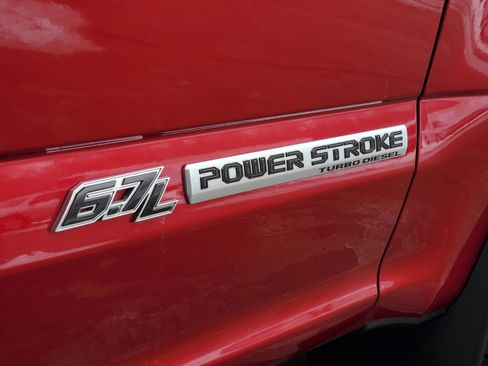 Used 2019 Ford F250 Lariat w/ Lariat Ultimate Package image 9