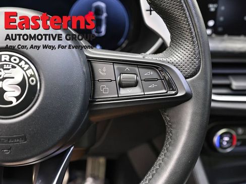 Used 2024 Alfa Romeo Stelvio Sprint AWD/4WD image 16