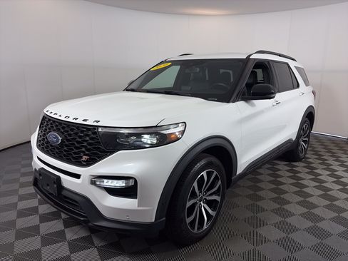 Used 2020 Ford Explorer ST w/ Premium Technology Package AWD/4WD image 2